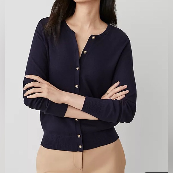 Ann Taylor Women’s Ann Cardigan - Size L - Picture 2 of 9